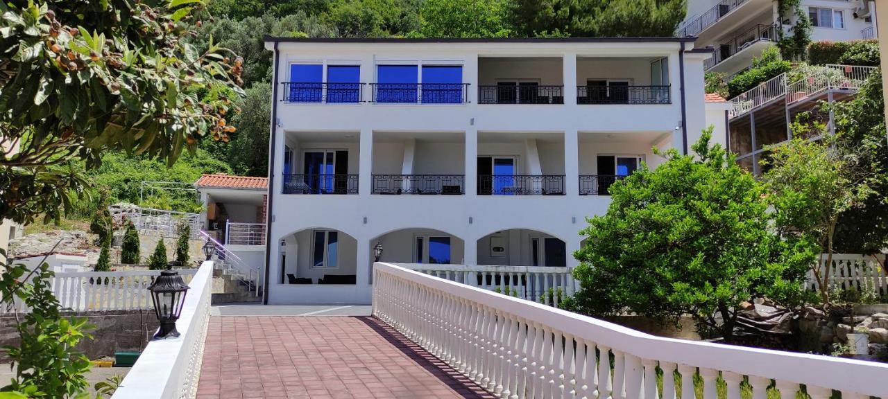 Zoran Apartments Sveti Stefan Exterior foto
